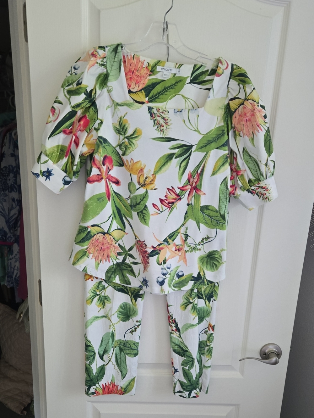 Chico's White Tropical Floral Two-Piece Set with Green Leaves and Pink Blooms